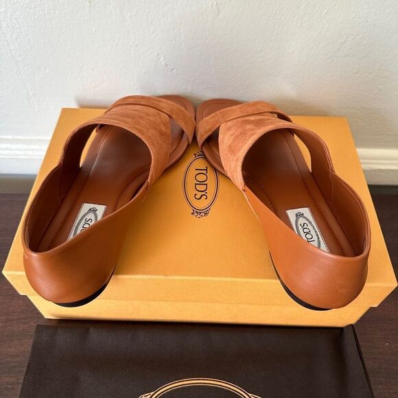 Tod's soft leather upper/leather lining stylish flat sandal size EU37 /US7 - Picture 6 of 12